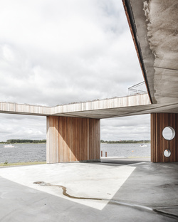 Nature rules with the Vestre Fjord Park by ADEPT